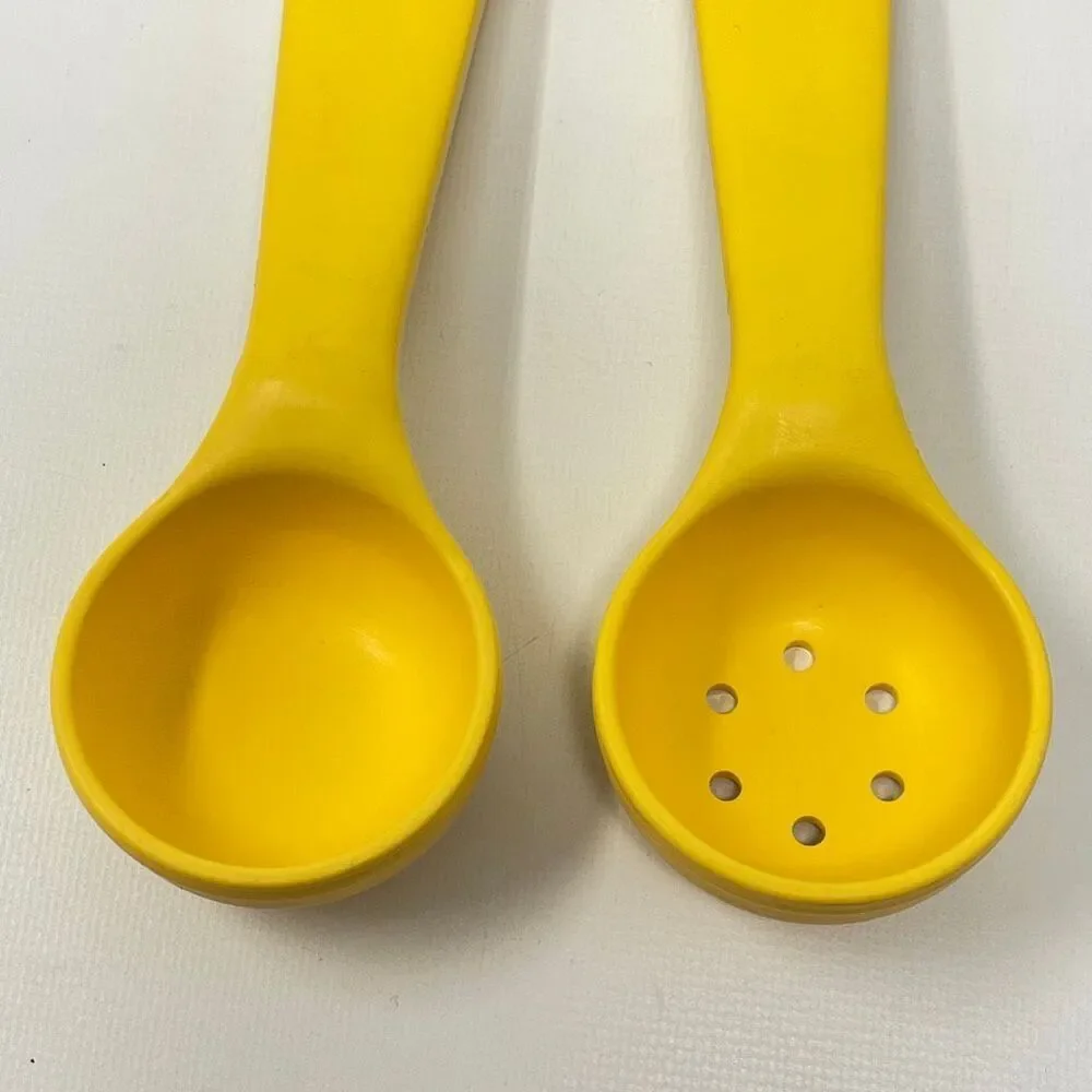 Carlisle 4921 & 4923 1 oz 30ml Yellow Short Handle Portion Spoon Lot of 2